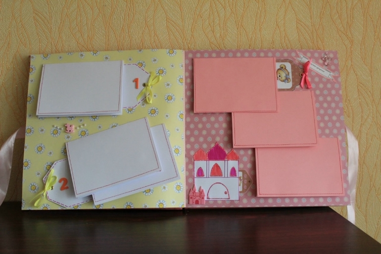 Альбом для малышки "Первый год жизни")