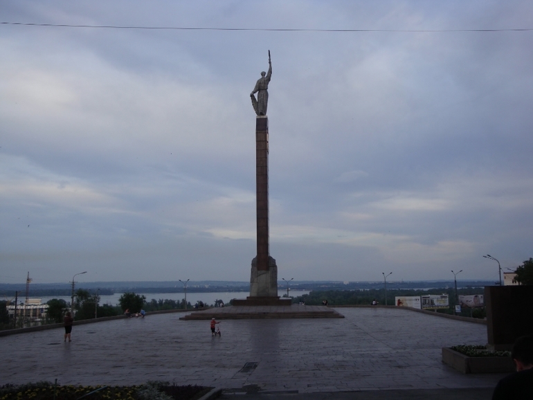 Вечерняя прогулка по аллее Славы