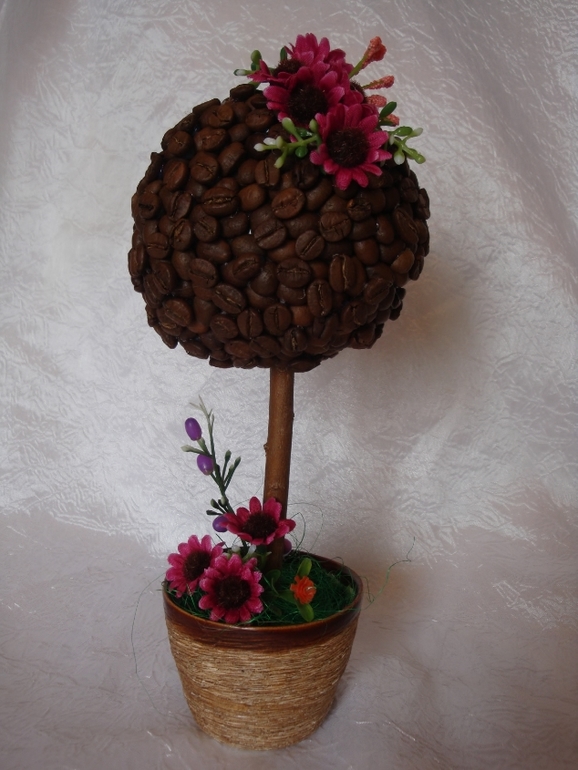 Кофейные топиарии. Подготовка к 8-му марта продолжается (много фото)