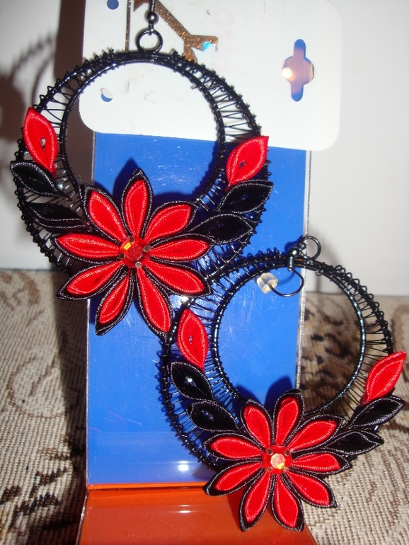 Комплект украшений в стиле Цумами канзаши "Кармен"