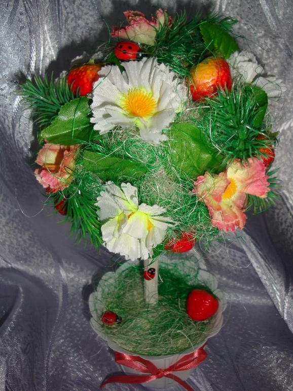 Ягодное настроение - топиарии (много фото)