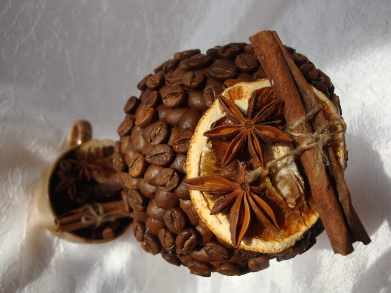 Кофейные топиарии. Подготовка к 8-му марта продолжается (много фото)