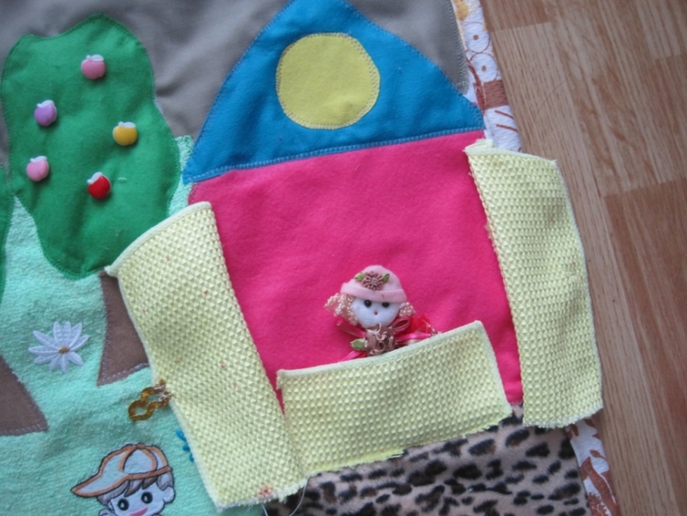 Развивающий коврик