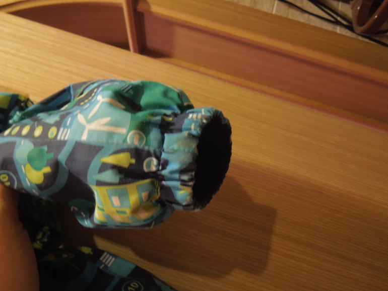 Продам комбинезон РЕЙМА ТЕК 86+ и поддева к нему 86+    1500 руб.