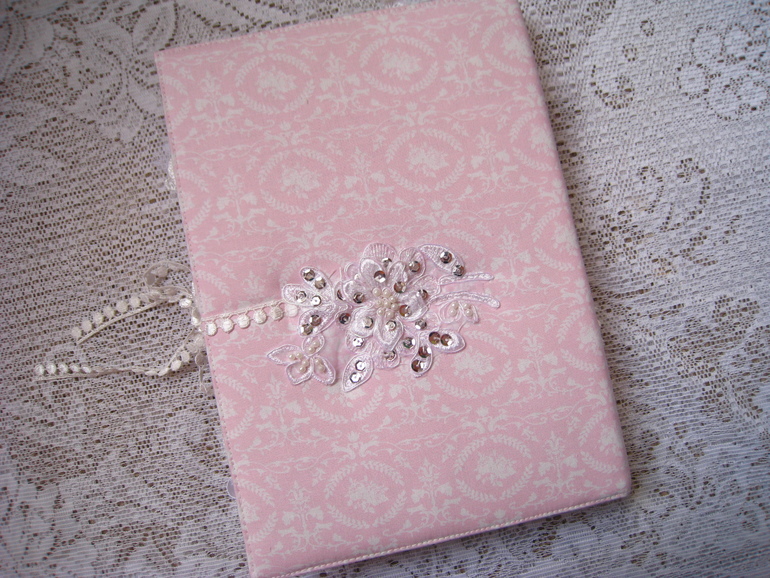 Красивый и элегантный свадебный альбом ручной работы! Продается!