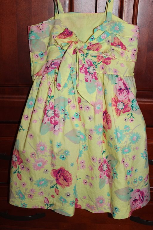 Платье США 4-5 в идеале одето 2 раза на мероприятие.