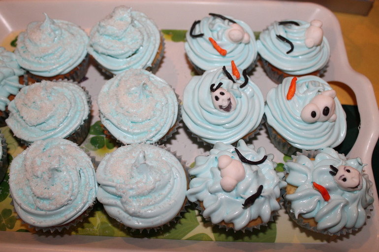 "Холодная сердцем" для доченьки в ее день рождения!