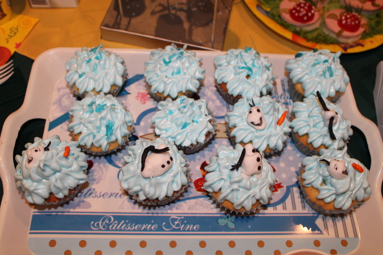 "Холодная сердцем" для доченьки в ее день рождения!