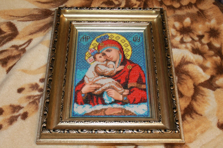 А вот и мои вышивки)