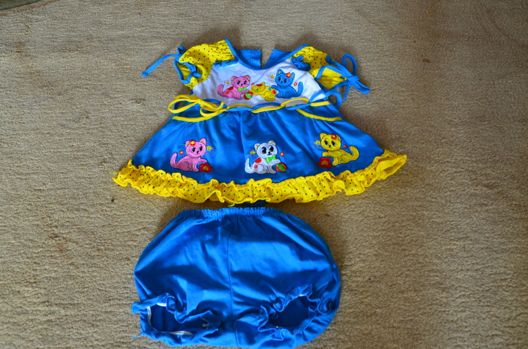 Летнее платье на девочку 6 - 12 мес. 300 руб.