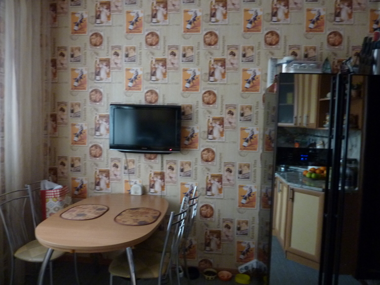 Помогите выбрать обои.