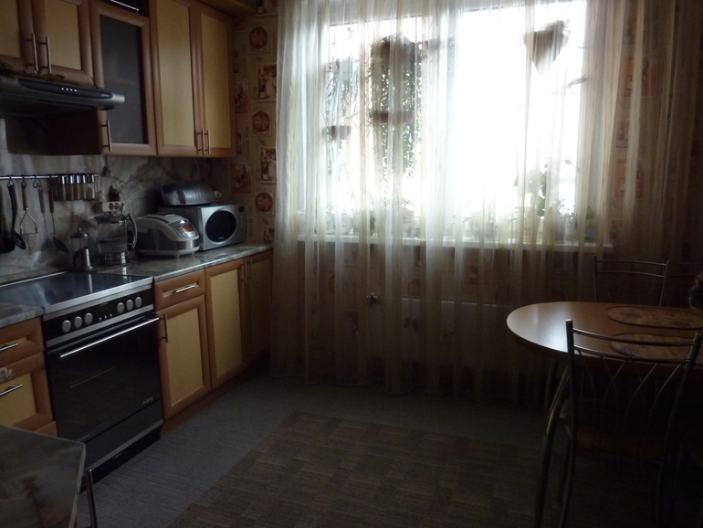 Помогите выбрать обои.