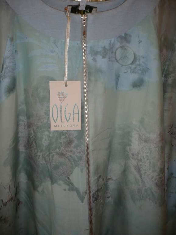 Присторою модный бомбер.Дизайнер Ольга Мелюкова