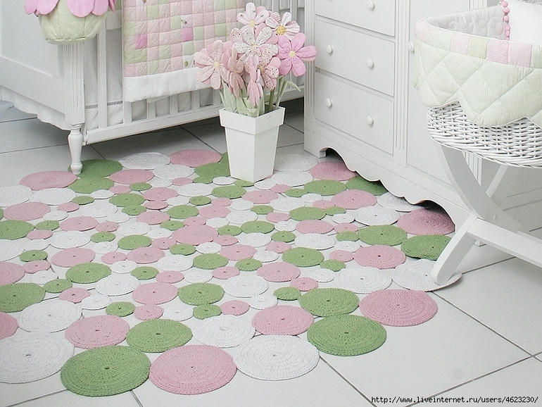 Мамочки, подскажите, как сшить эту прелесть на выписку в начале сентября.