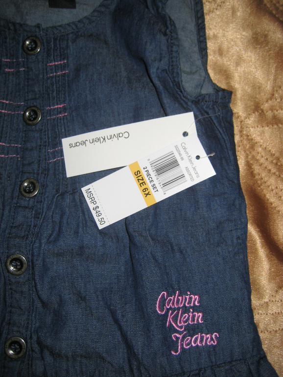 Новые комплекты Calvin Klein на мальчика и девочку (116-122).