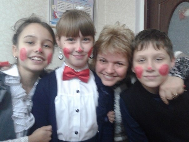 Ярик очевидно любит своего классного руководителя :-)