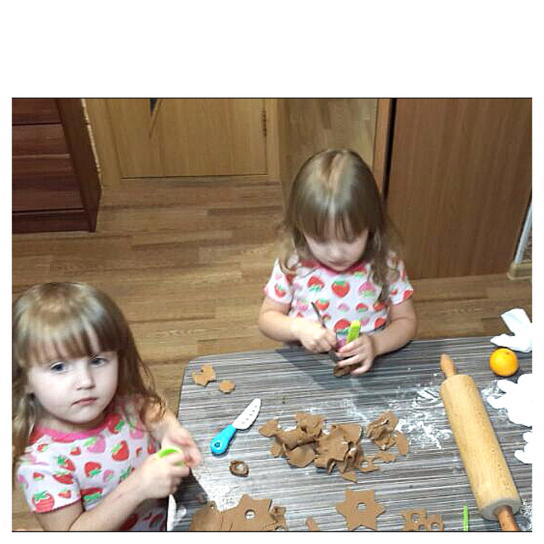 Помощницы...