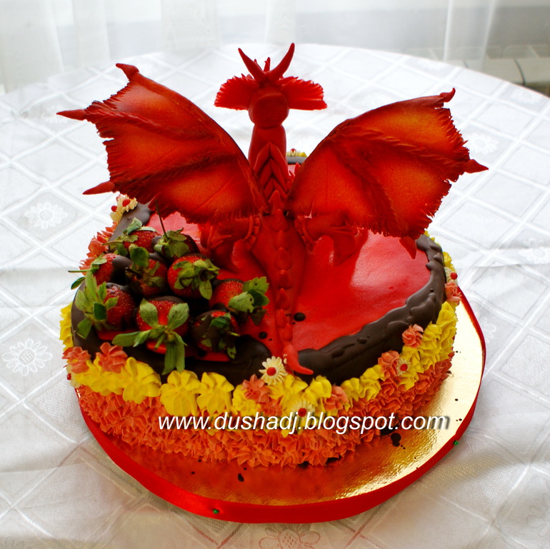 Бакуган с клубничкой :)