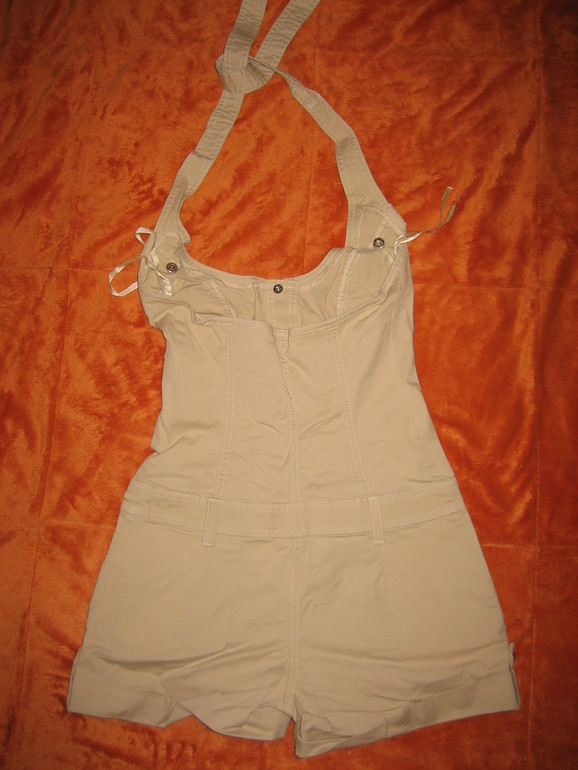 Коктельное платье на миниатюрную девушку