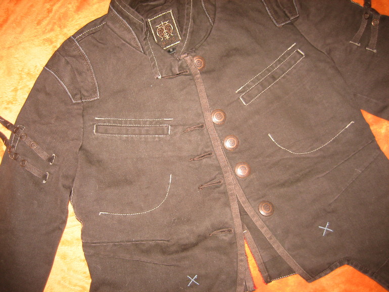 Коктельное платье на миниатюрную девушку