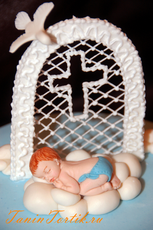 Торт на крестины.