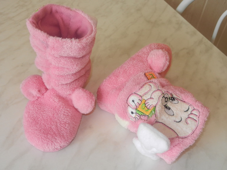 Детский любимый жилет превращается в тапки...