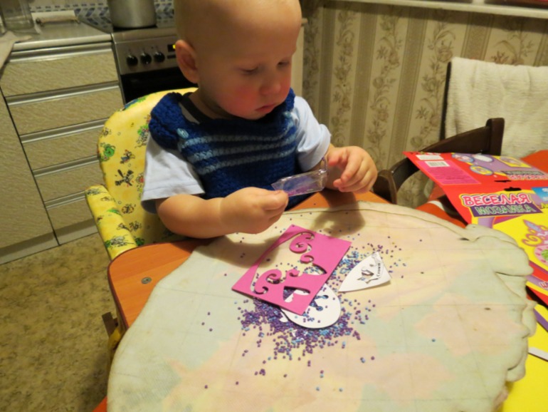 Ждем Новый год и получаем задания.