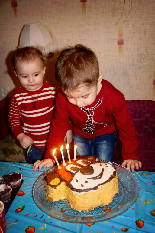 Володе 4 года!!!