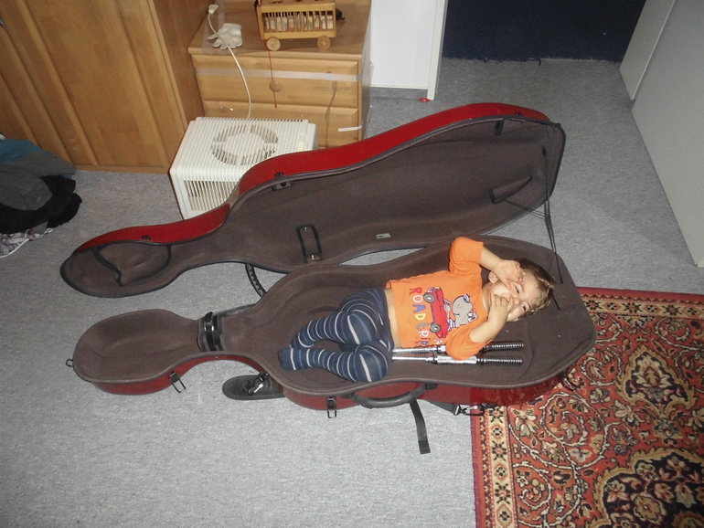 Музыкально-спортивное детство)))