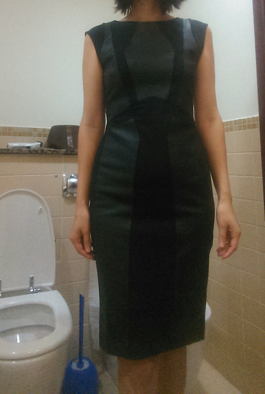 посоветуйте аксессуары и обувь к платью