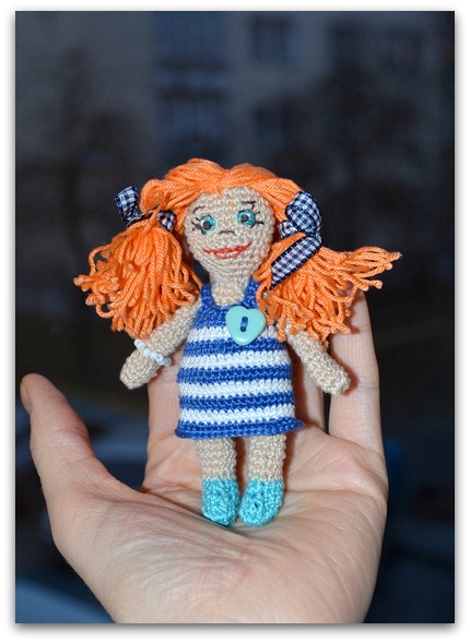 Куклы-сестры.