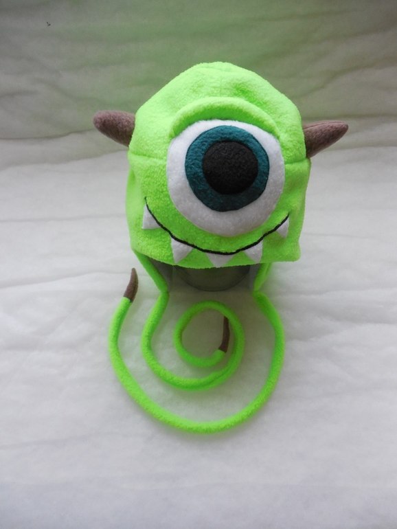 Очень много шапочек!)