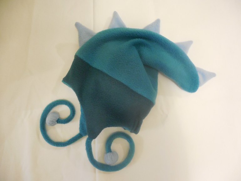 Очень много шапочек!)