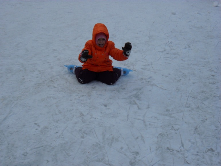 гелька и коньки