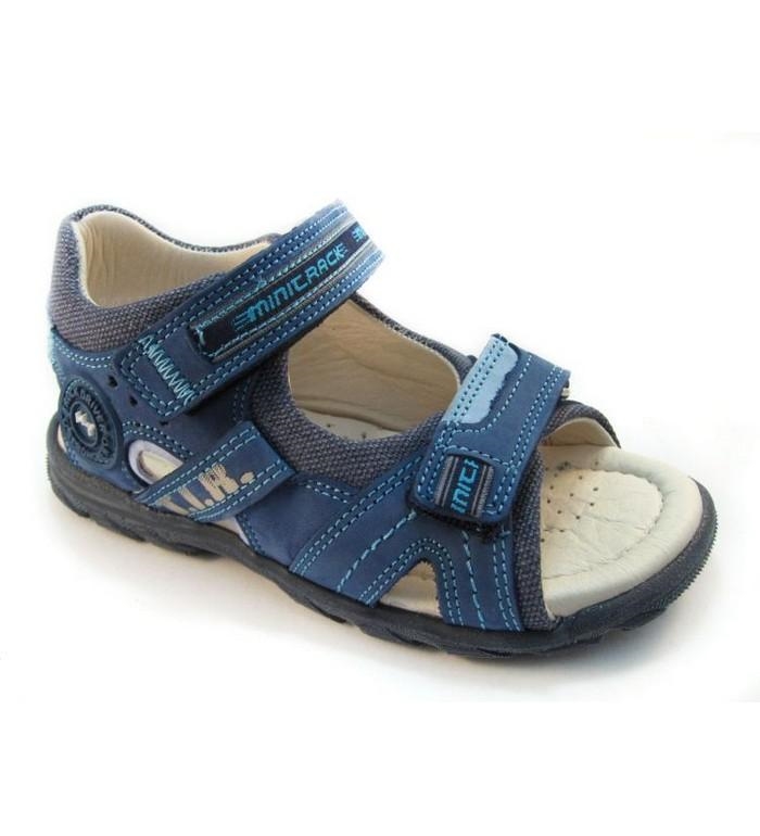 Какие марки босоножек вы покупаете на лето деткам?