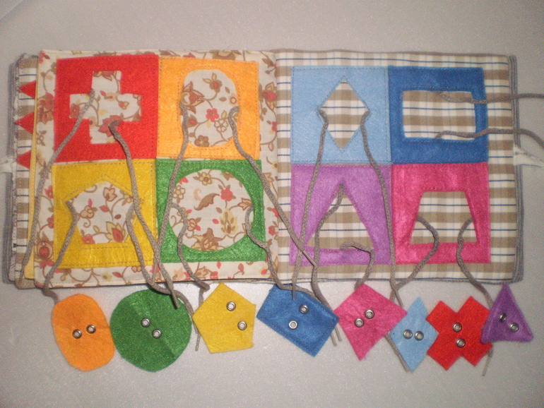 Книжка из фетра и хлопка №2