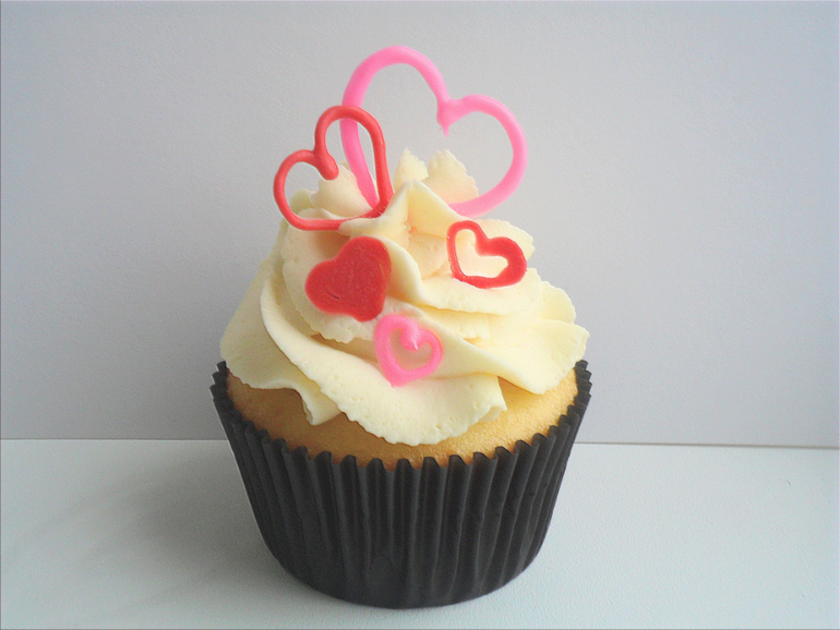 Valentines day cupcake))
