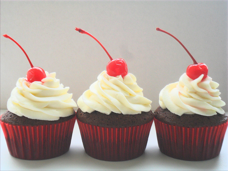 Black Forest Cupcakes))