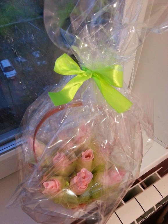 в музыкальную.