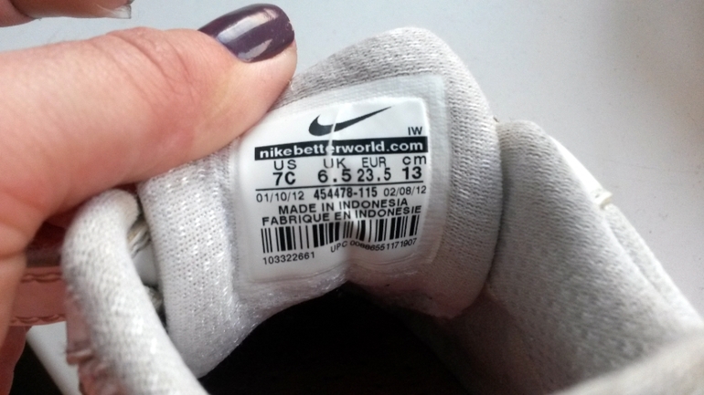 продаю кроссовки Nike детские 23,5 р-р