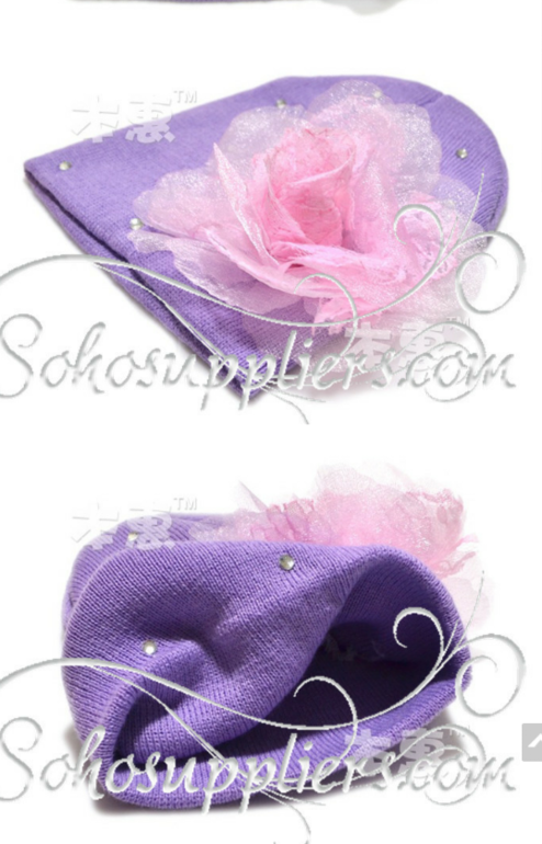 шапочки с цветами и стразами, цена 185 руб!