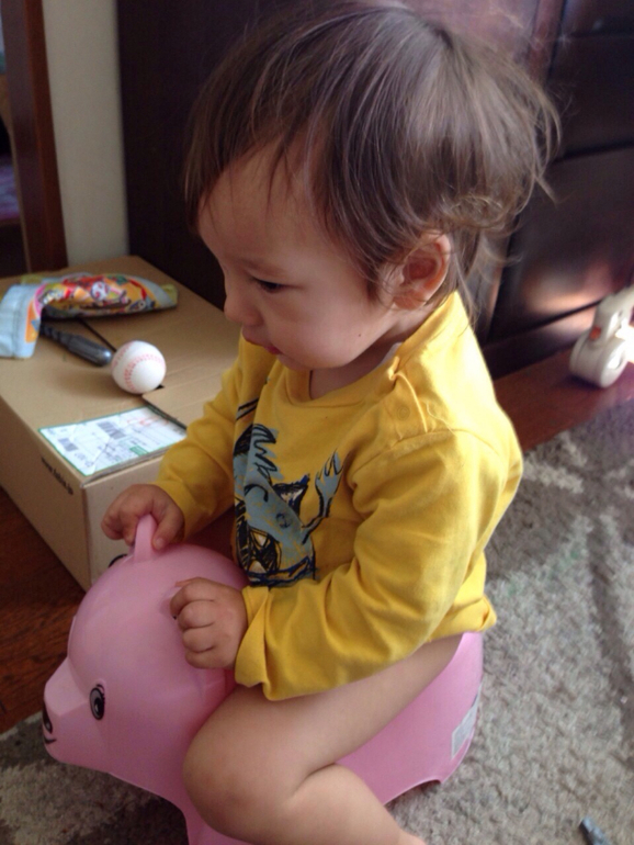 Братишки в одном возрасте (2 года)