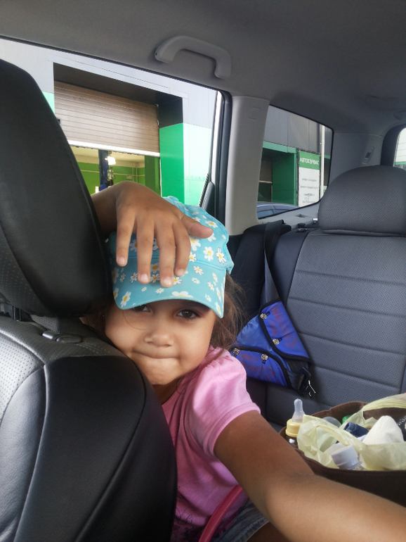 Да ей до баночки...