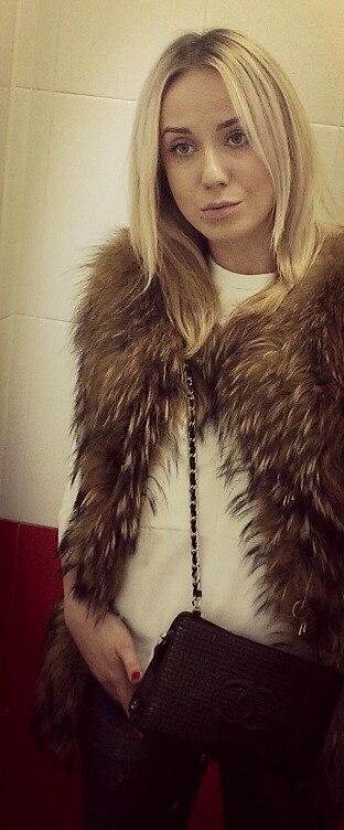 Я вернулась:)Не прошло и года....а,даже,больше....