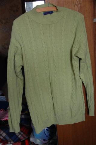 женские вещи, в основном 50-52, одно пальо 42-44. М. Савеловская