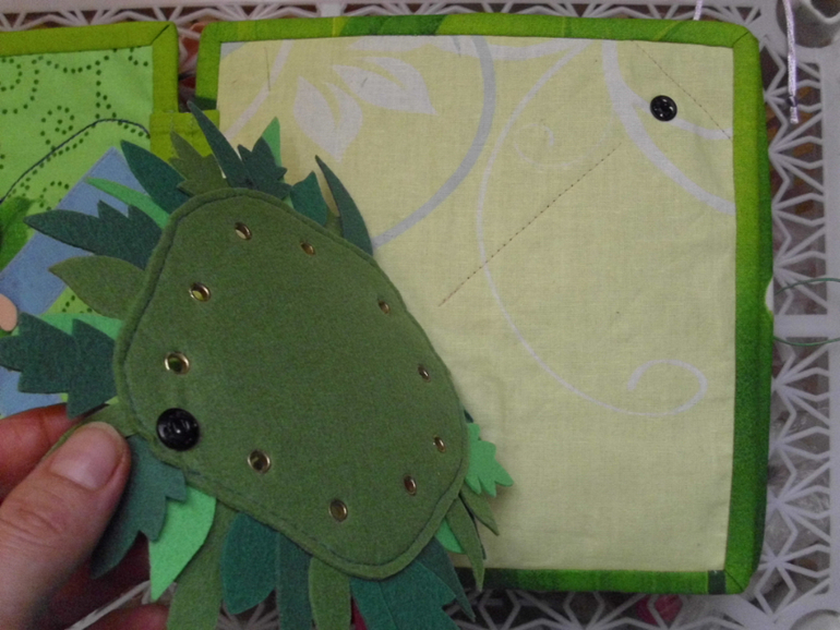 Книжка с зайчиком