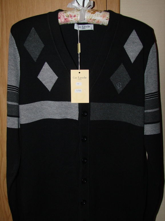 Продам новые кардиганы  Guy Laroche р-р  L почта за мой счет