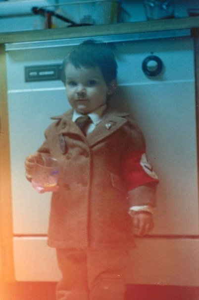 шикарный детский костюм ХИЩНИК, ну и дальше поржать)))))