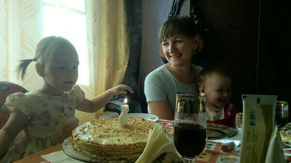 Даше 3 года, ну и вообще давно ничего не писала про девчонок =)