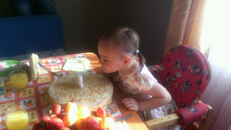 Даше 3 года, ну и вообще давно ничего не писала про девчонок =)